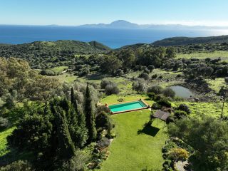 Un cortijo en el Estrecho de Gibraltar con las mejores vistas que se puedan imaginar