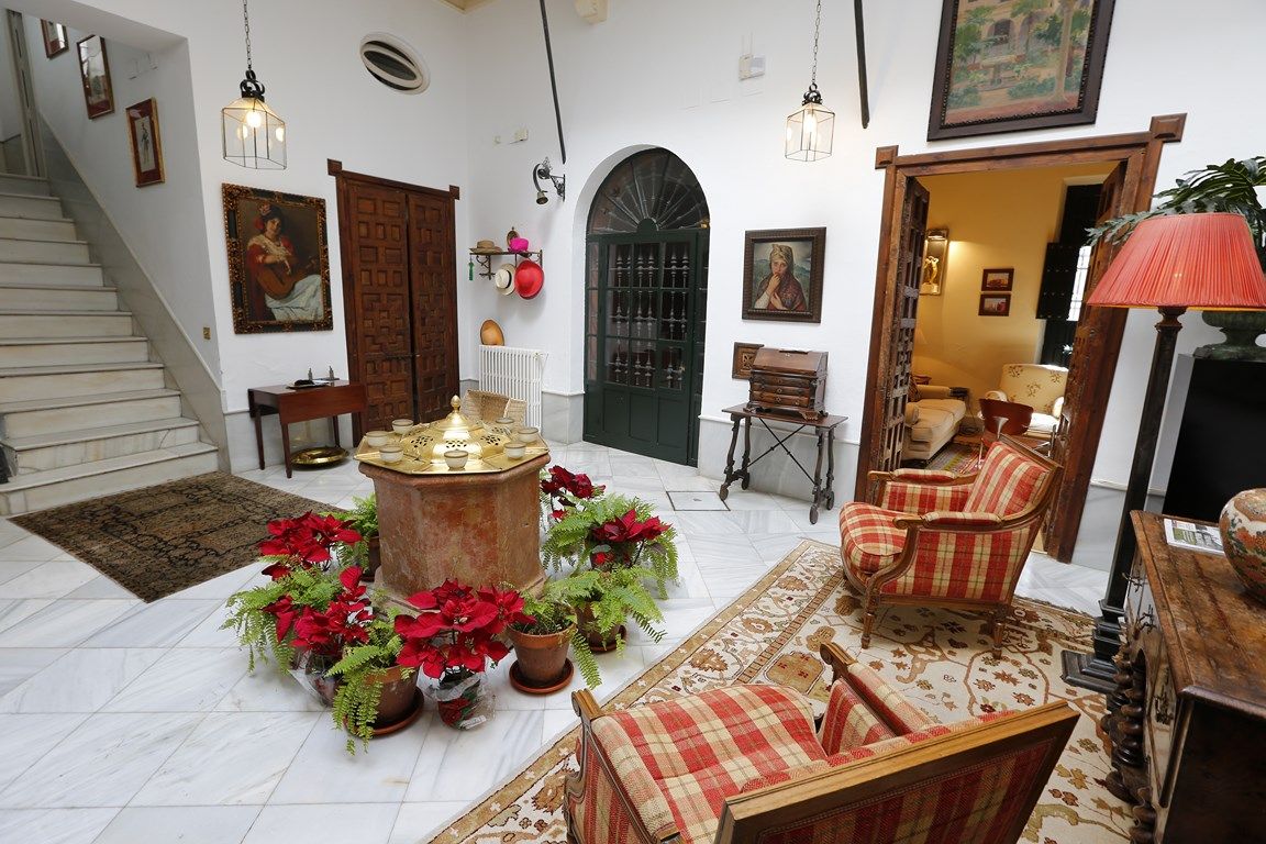 Luxury_property_Seville_Andalusia_Spain_Barrio_de_Santa_Cruz_Villa