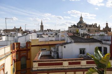 Una casa de 1.400 m2 para reformar junto a la Alfalfa de Sevilla 1