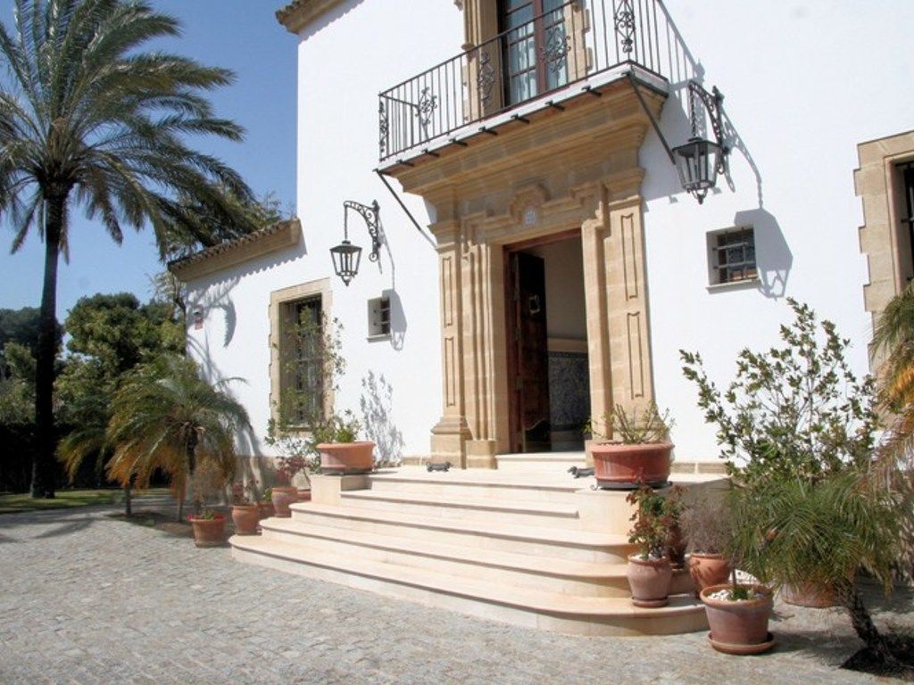 cover_Luxury_property_premium_villa_Vista_Hermosa_El_Puerto_de_Santa_Maria_Sherry_cadiz_Seville_Andalusia_Spain 2