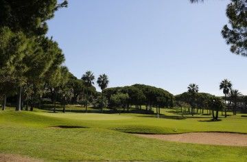 Casa de lujo dentro de campo de golf en vista hermosa